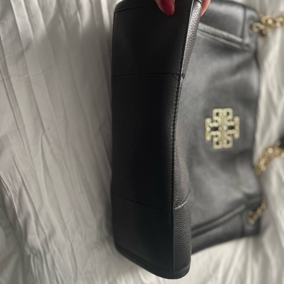 Tory Burch tote. Gold hardware. Excellent condition. - Picture 4 of 5